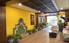 El Encanto Inn & Suites